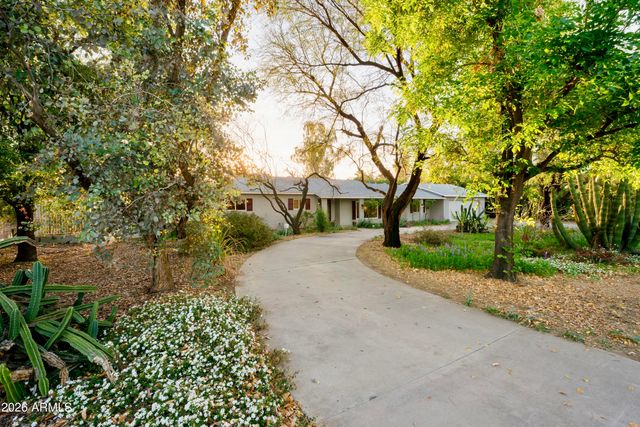 6055 N 2nd Street, Phoenix, AZ 85012