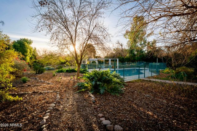 6055 N 2nd Street, Phoenix, AZ 85012