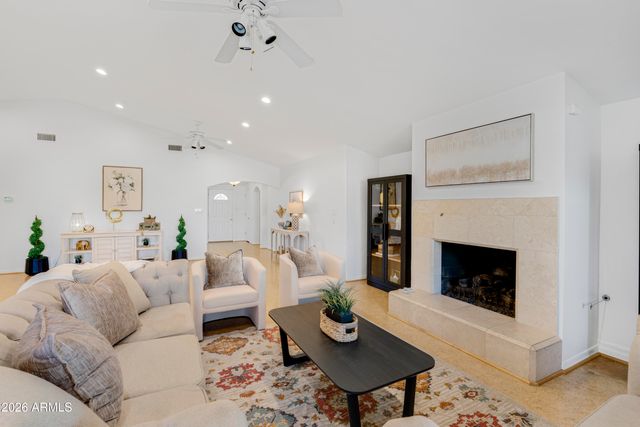 6055 N 2nd Street, Phoenix, AZ 85012