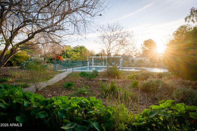 6055 N 2nd Street, Phoenix, AZ 85012