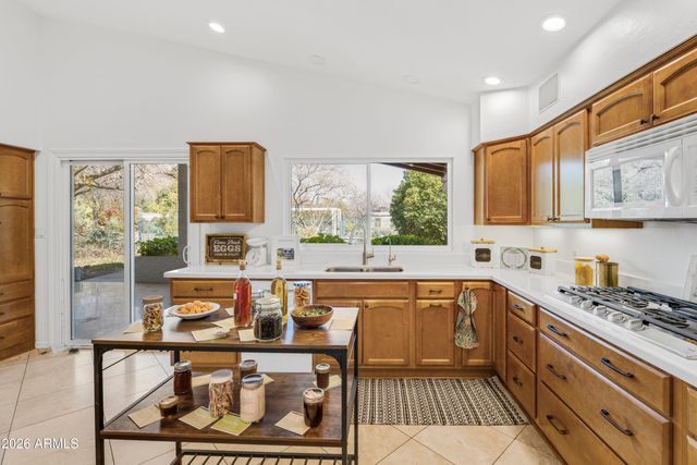 6055 N 2nd Street, Phoenix, AZ 85012