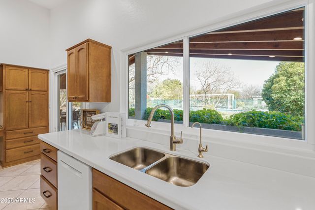 6055 N 2nd Street, Phoenix, AZ 85012