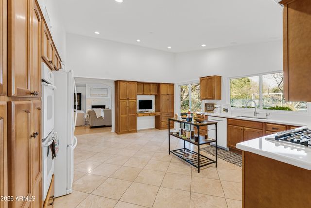 6055 N 2nd Street, Phoenix, AZ 85012