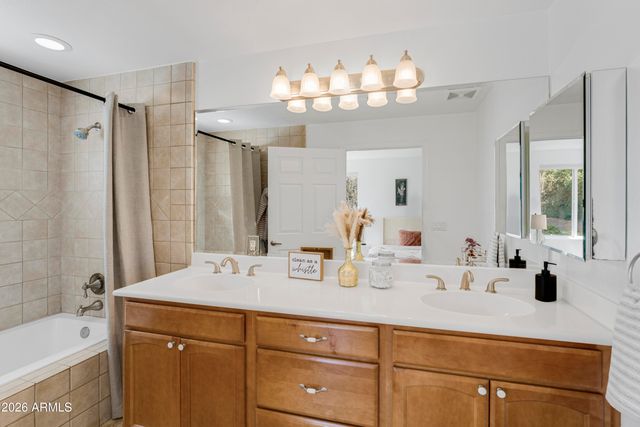 6055 N 2nd Street, Phoenix, AZ 85012