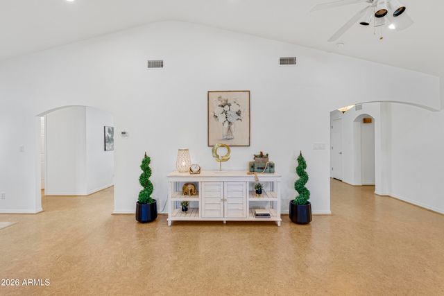 6055 N 2nd Street, Phoenix, AZ 85012