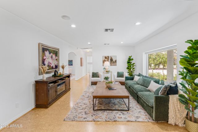 6055 N 2nd Street, Phoenix, AZ 85012