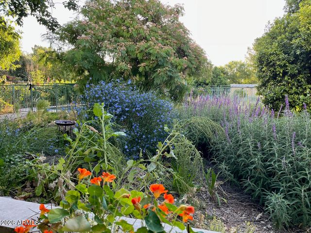 6055 N 2nd Street, Phoenix, AZ 85012