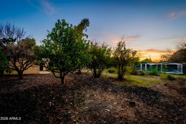 6055 N 2nd Street, Phoenix, AZ 85012