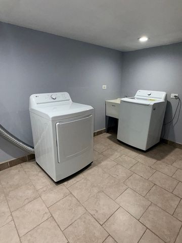 839 E 87th Place 1, Chicago, IL 60619