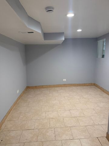 839 E 87th Place 1, Chicago, IL 60619