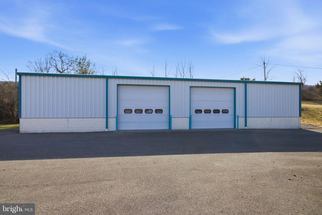 501 BREEZEWOOD RD S, Breezewood, PA 15533