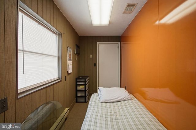 501 BREEZEWOOD RD S, Breezewood, PA 15533