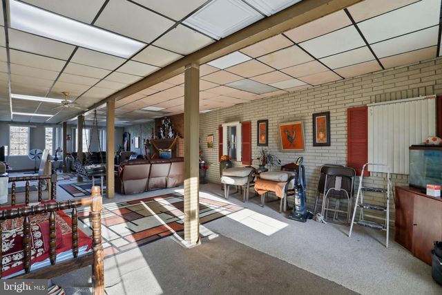 501 BREEZEWOOD RD S, Breezewood, PA 15533