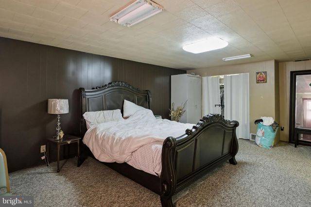 501 BREEZEWOOD RD S, Breezewood, PA 15533