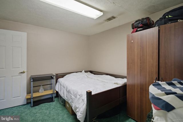 501 BREEZEWOOD RD S, Breezewood, PA 15533