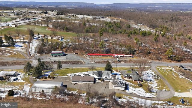 501 BREEZEWOOD RD S, Breezewood, PA 15533