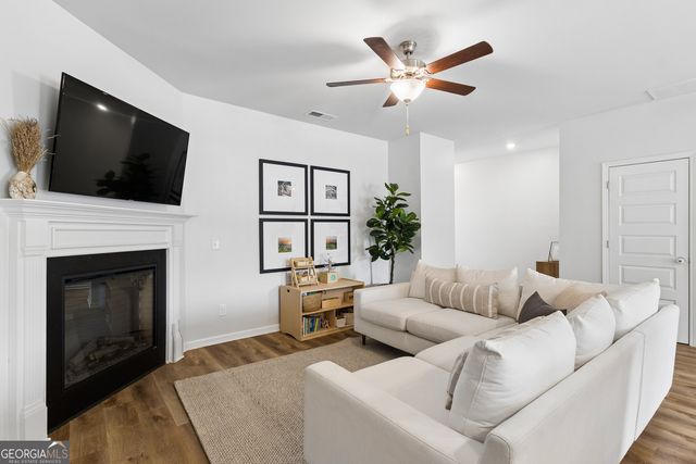 308 Crider Court, Woodstock, GA 30188