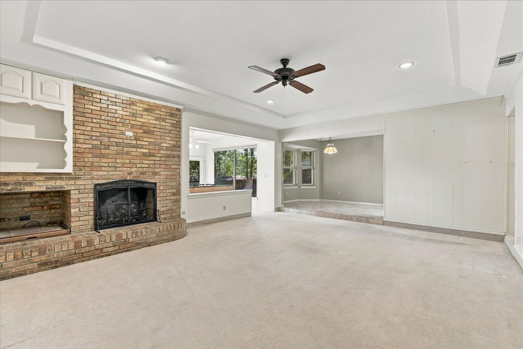 212 Heneretta Drive, Hurst, TX 76054 — photo 3