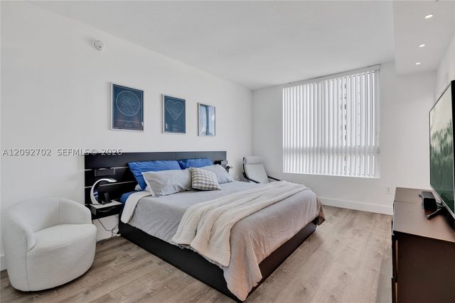 1900 N Bayshore Dr 2311, Miami, FL 33132