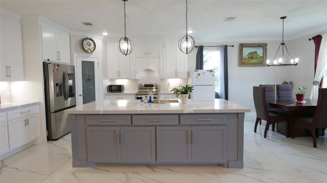 416 Road 5703, Cleveland, TX 77327