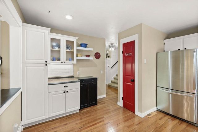 9 Krystana Way, Madison, WI 53711