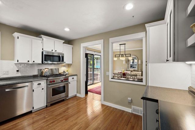 9 Krystana Way, Madison, WI 53711