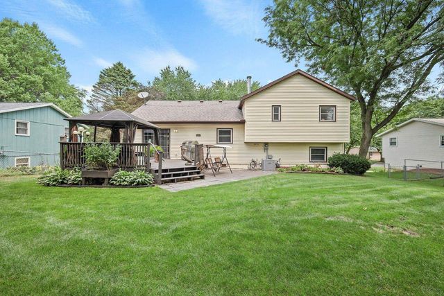9 Krystana Way, Madison, WI 53711