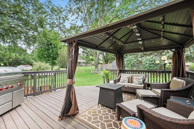 9 Krystana Way, Madison, WI 53711