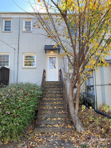 524 Wakefield Drive A, Charlotte, NC 28209