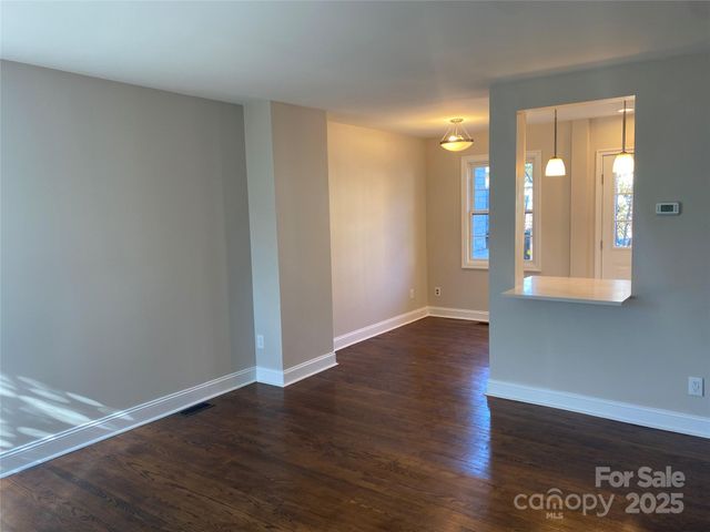 524 Wakefield Drive A, Charlotte, NC 28209