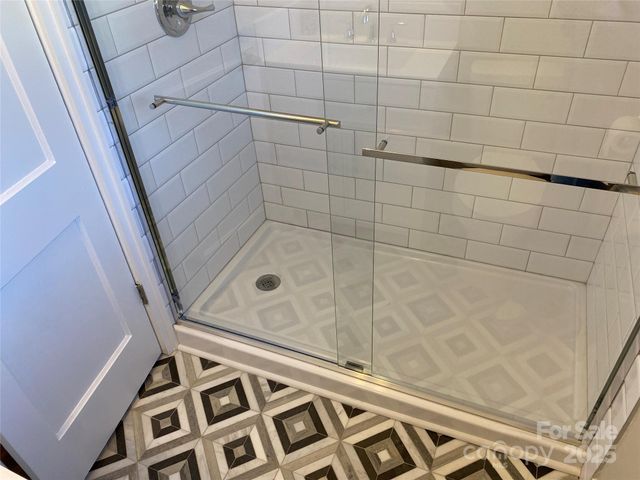 524 Wakefield Drive A, Charlotte, NC 28209