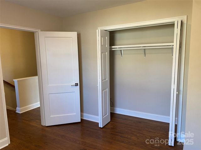 524 Wakefield Drive A, Charlotte, NC 28209