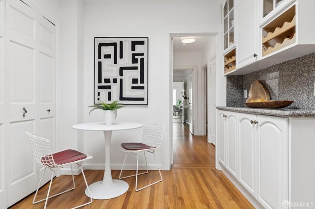 2555 20th Avenue, San Francisco, CA 94116