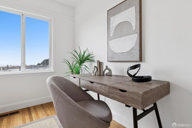 2555 20th Avenue, San Francisco, CA 94116