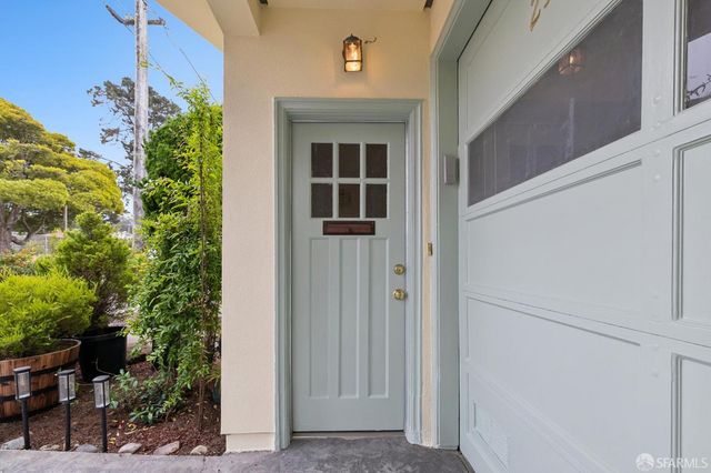 2555 20th Avenue, San Francisco, CA 94116