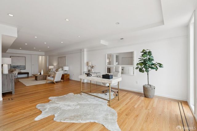 2555 20th Avenue, San Francisco, CA 94116