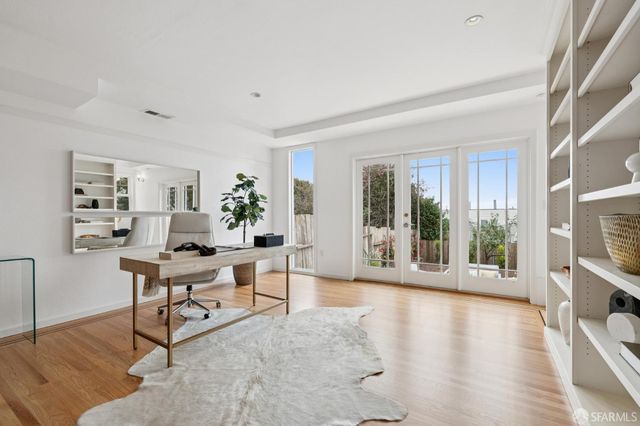 2555 20th Avenue, San Francisco, CA 94116