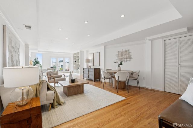 2555 20th Avenue, San Francisco, CA 94116