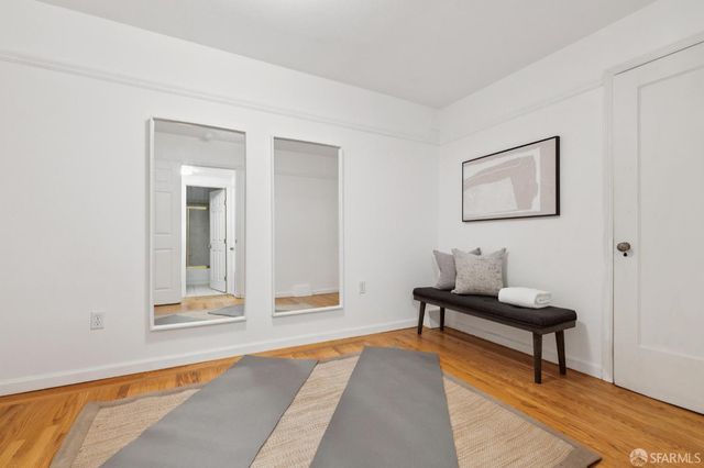 2555 20th Avenue, San Francisco, CA 94116
