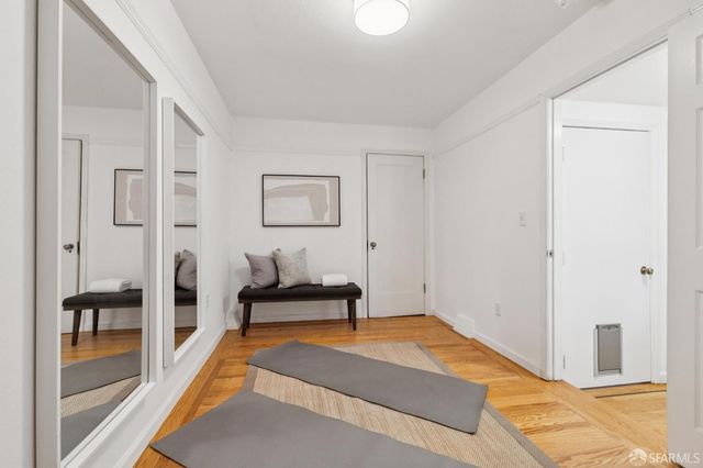 2555 20th Avenue, San Francisco, CA 94116