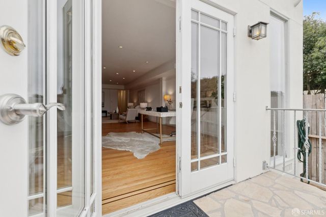 2555 20th Avenue, San Francisco, CA 94116