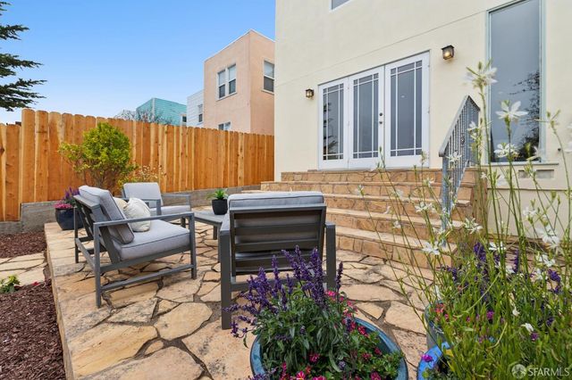 2555 20th Avenue, San Francisco, CA 94116
