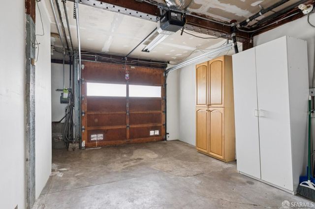 2555 20th Avenue, San Francisco, CA 94116