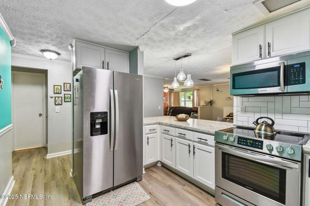 8691 MOSS HAVEN Road, Jacksonville, FL 32221