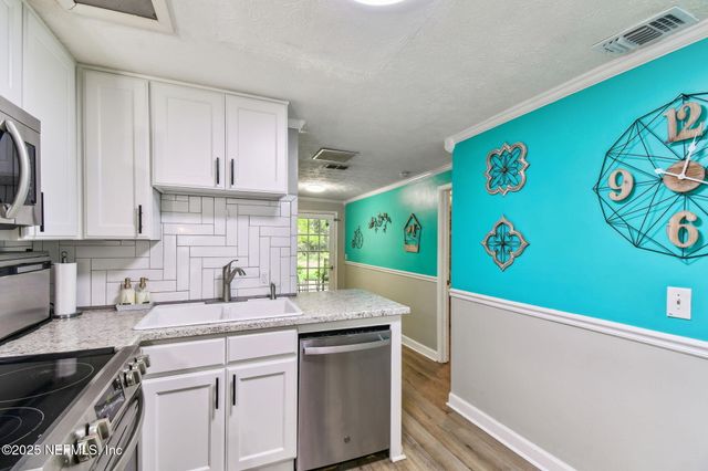 8691 MOSS HAVEN Road, Jacksonville, FL 32221