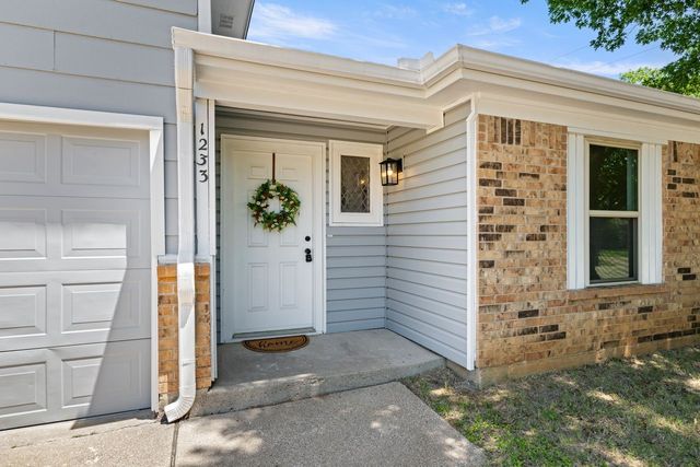 1233 Nicole Way, Fort Worth, TX 76028