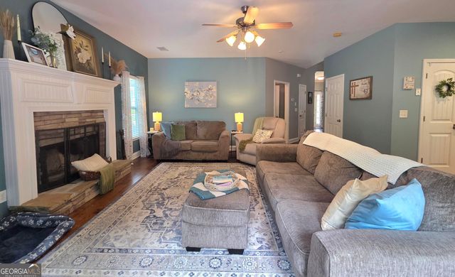428 Oscar Court, Mcdonough, GA 30252