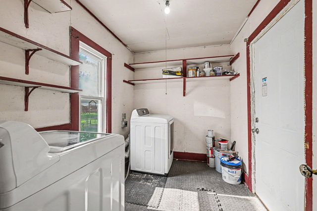2504 AVENUE F, Council Bluffs, IA 51501