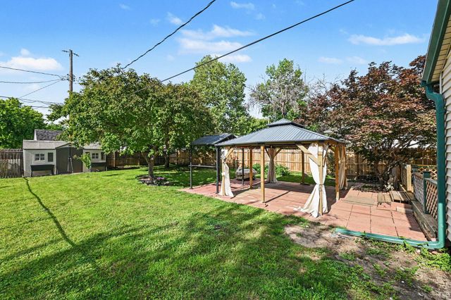 2504 AVENUE F, Council Bluffs, IA 51501