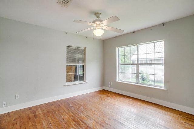 601 S Rusk Street, Weatherford, TX 76086